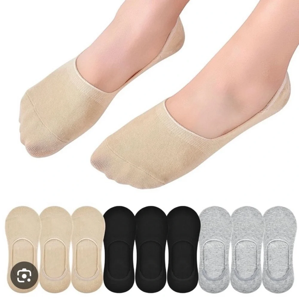 NWT BCBGeneration women's BLACK no-show socks